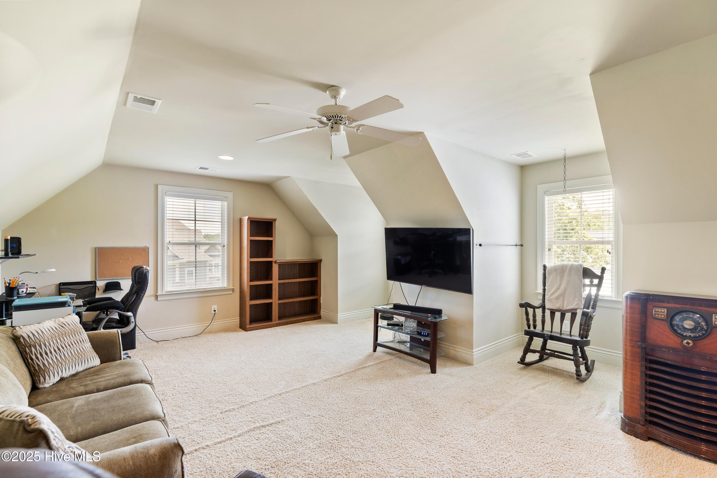 3298 Kensington Square SW