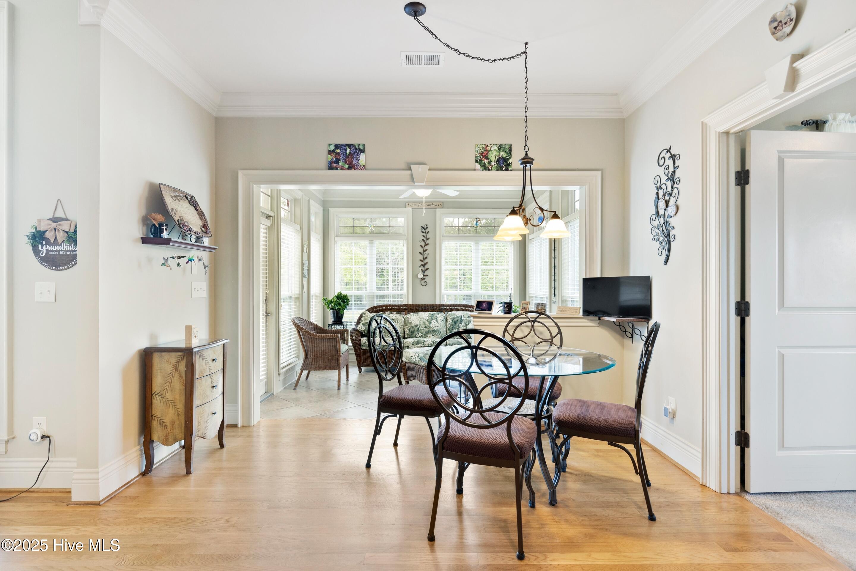 3298 Kensington Square SW