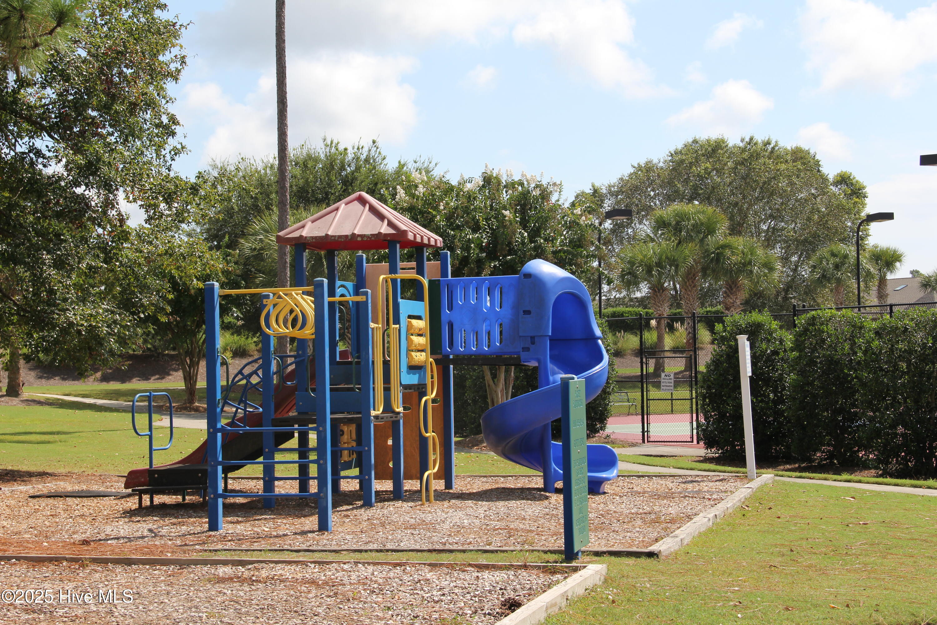 1274 St Simons Drive SE