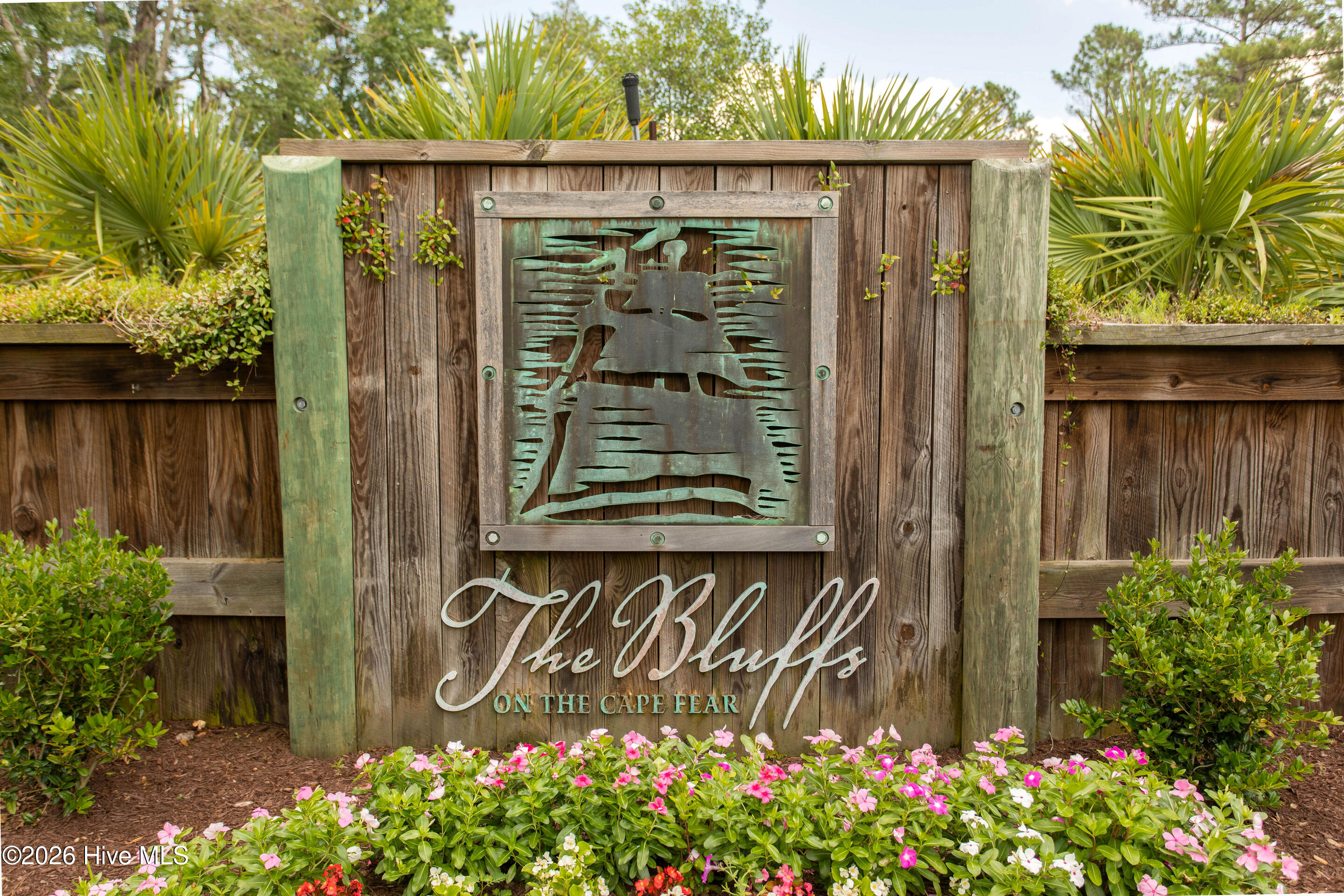 3726 Rivergate Way NE