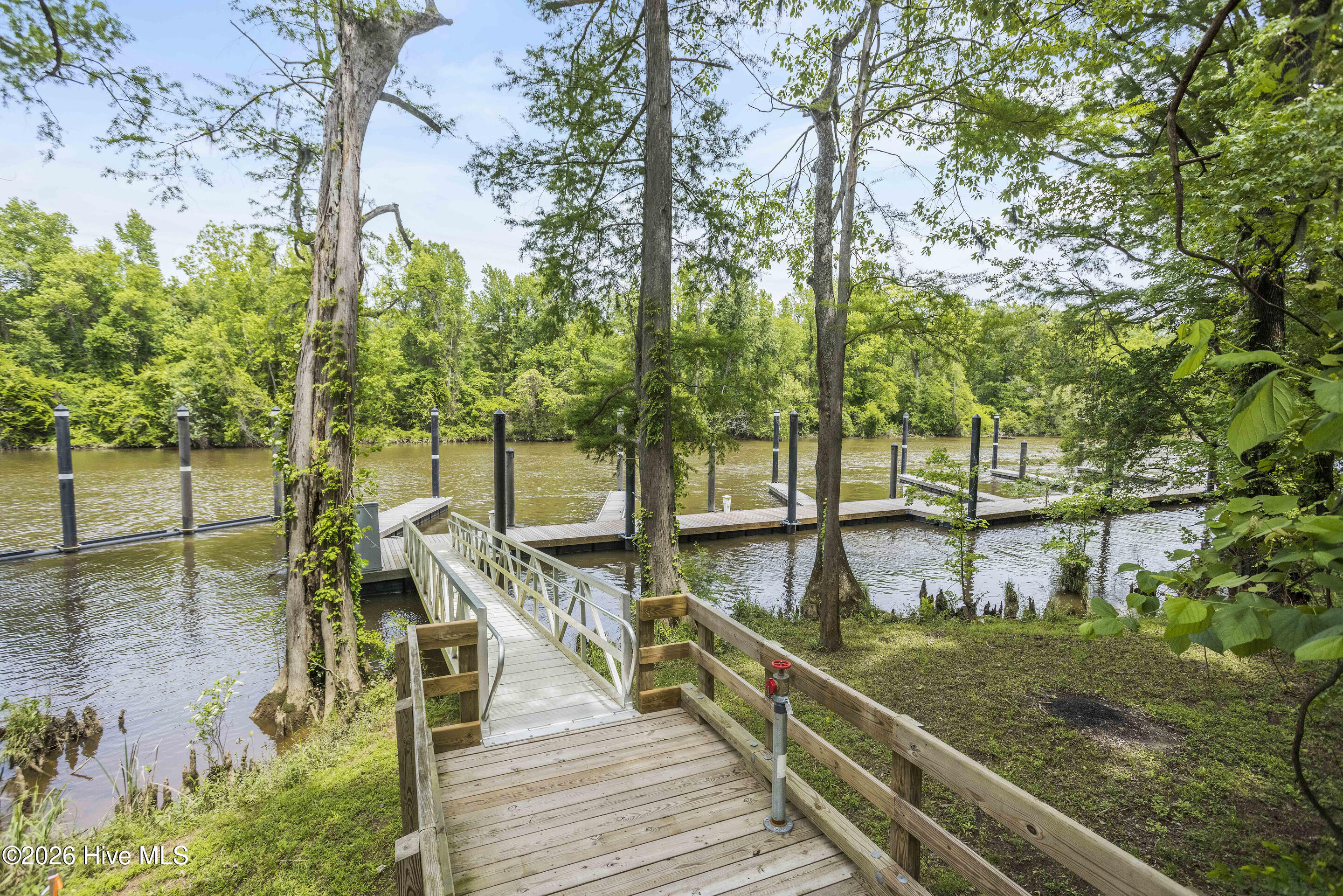 3726 Rivergate Way NE