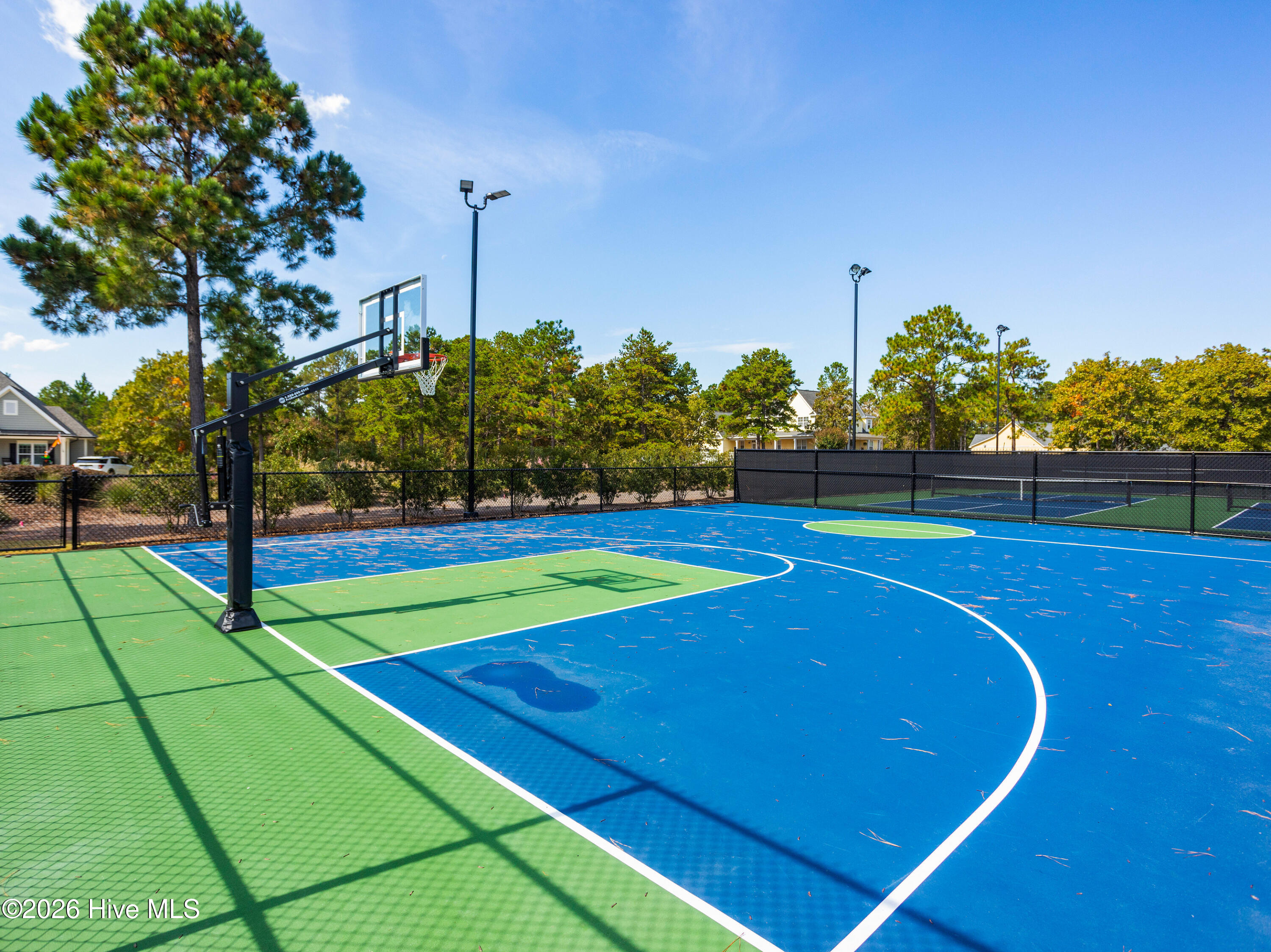 3726 Rivergate Way NE