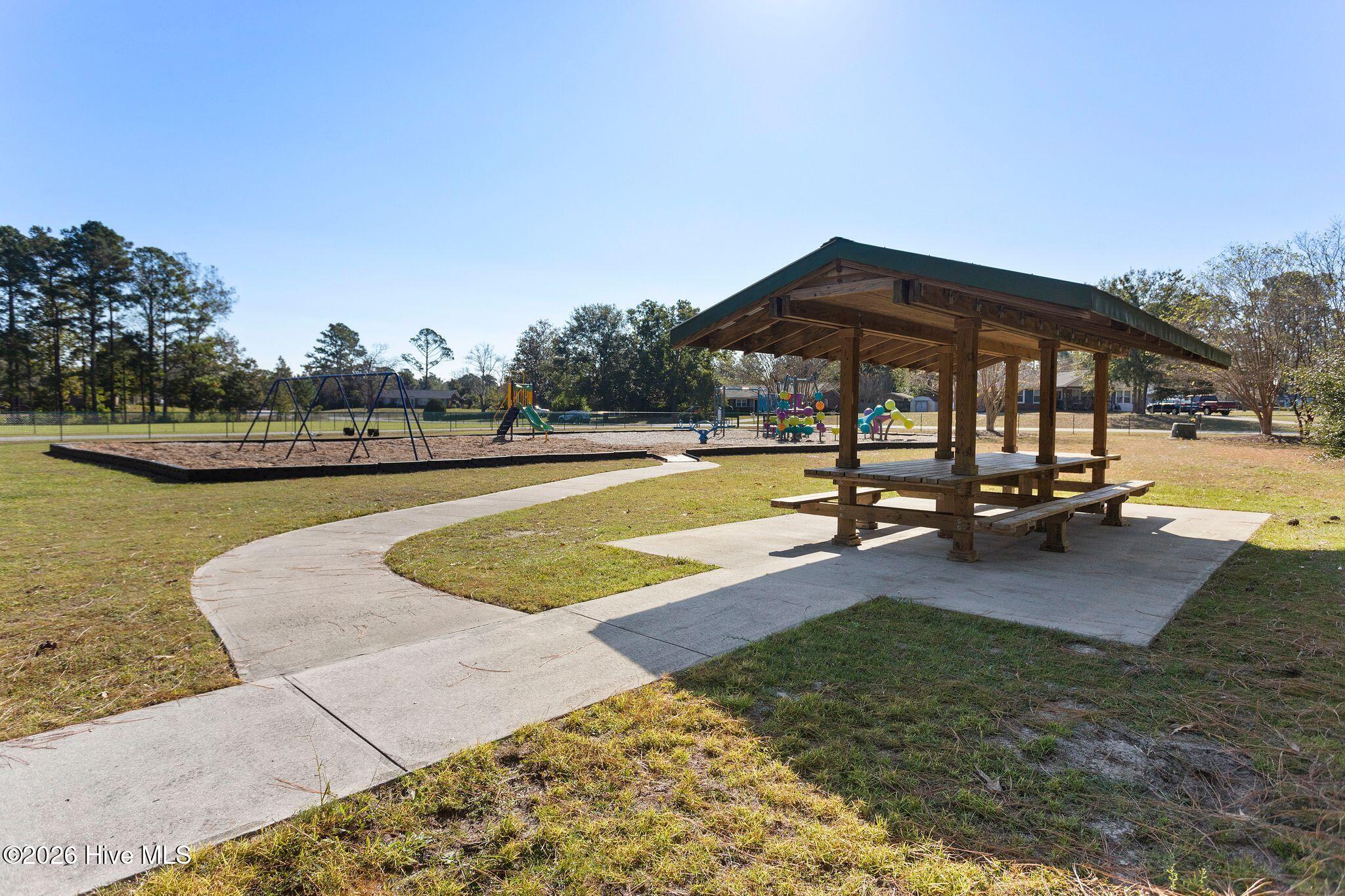 4614 102 Lord Elkins Road