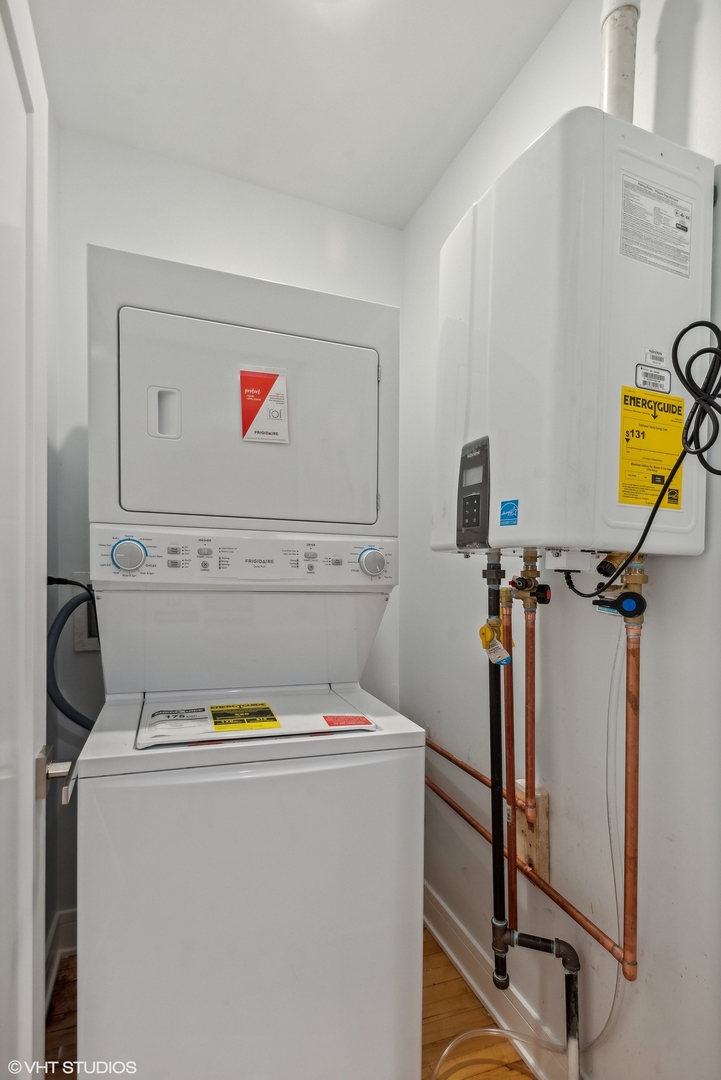 5411 N Campbell Avenue Unit: 2R