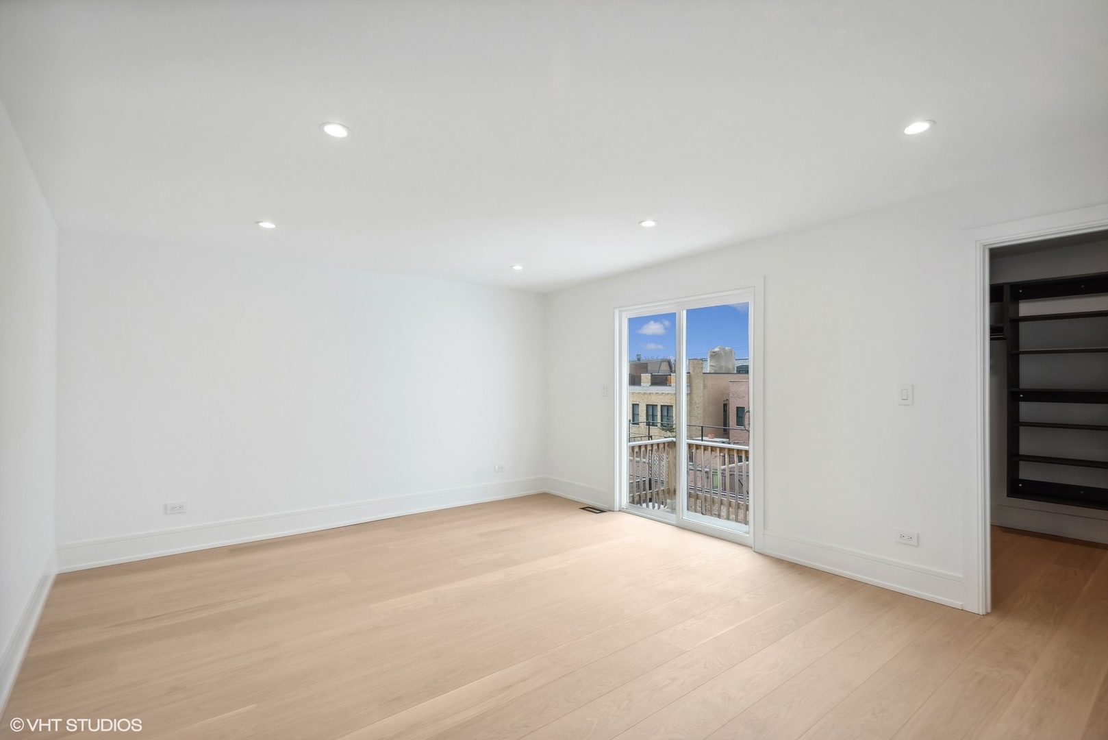 3642 N Magnolia Avenue