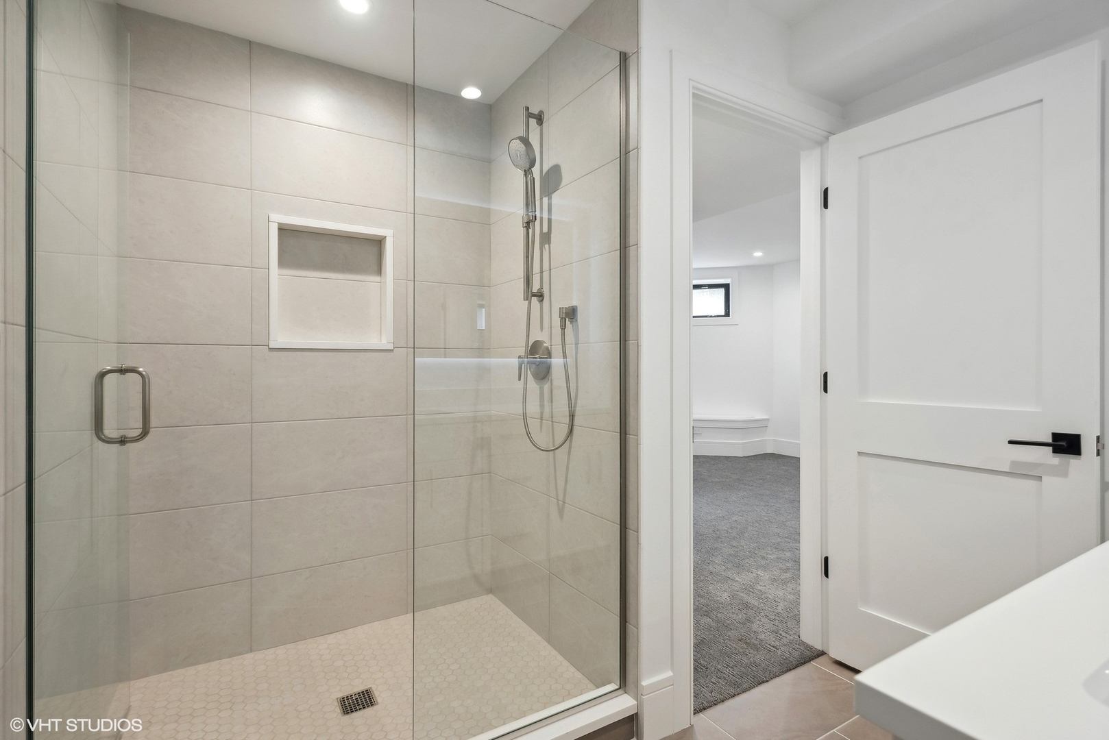 3642 N Magnolia Avenue