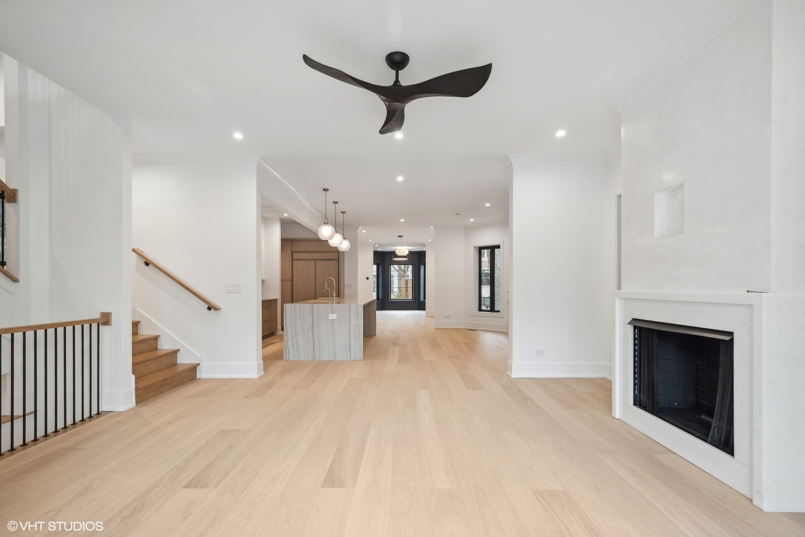 3642 N Magnolia Avenue