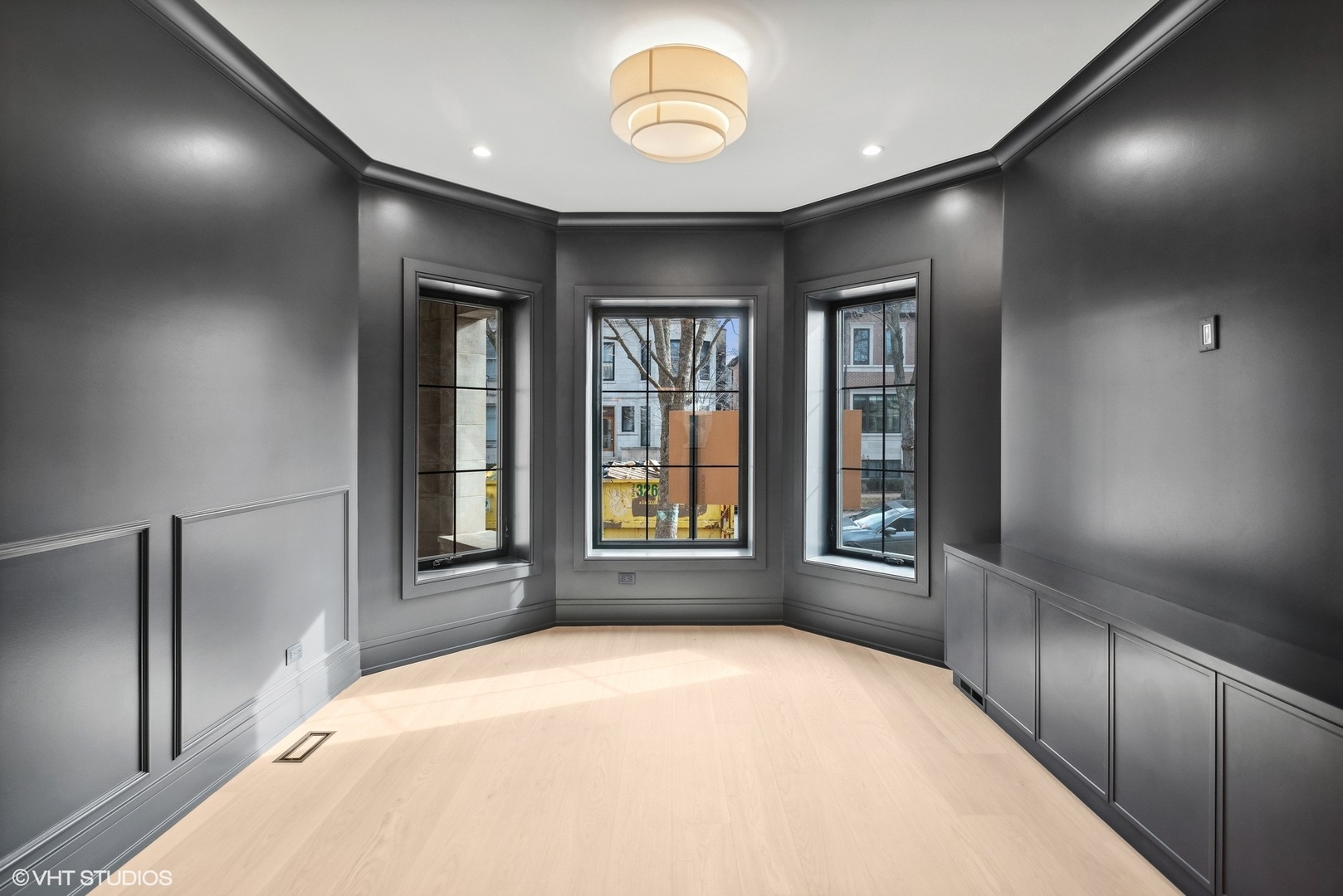 3642 N Magnolia Avenue