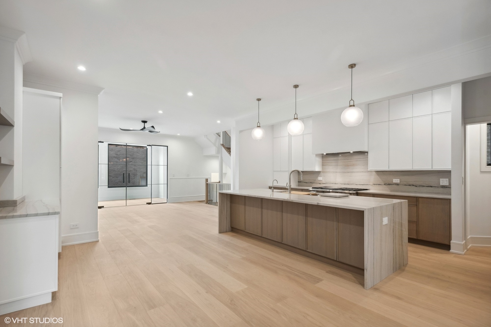 3642 N Magnolia Avenue