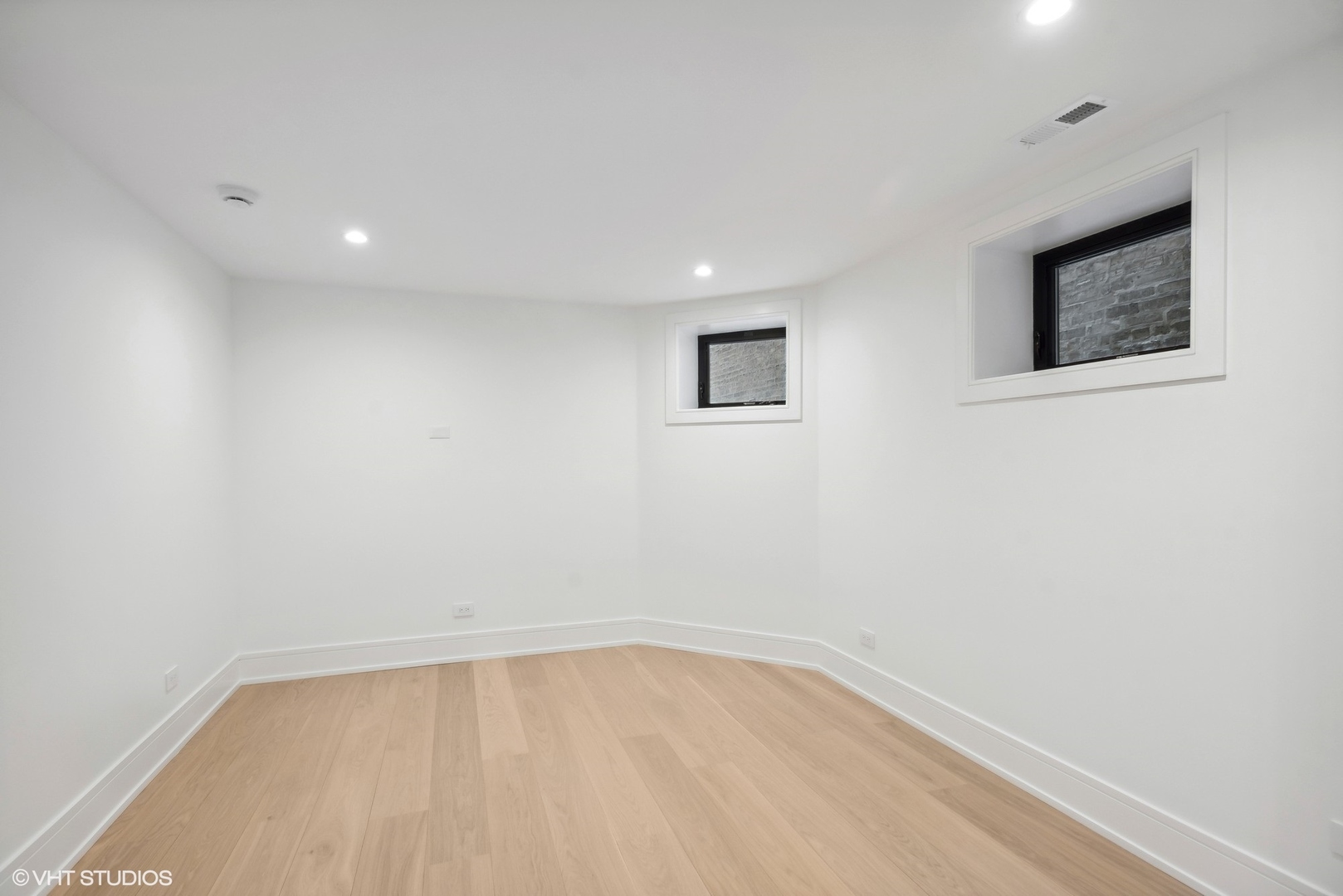 3642 N Magnolia Avenue