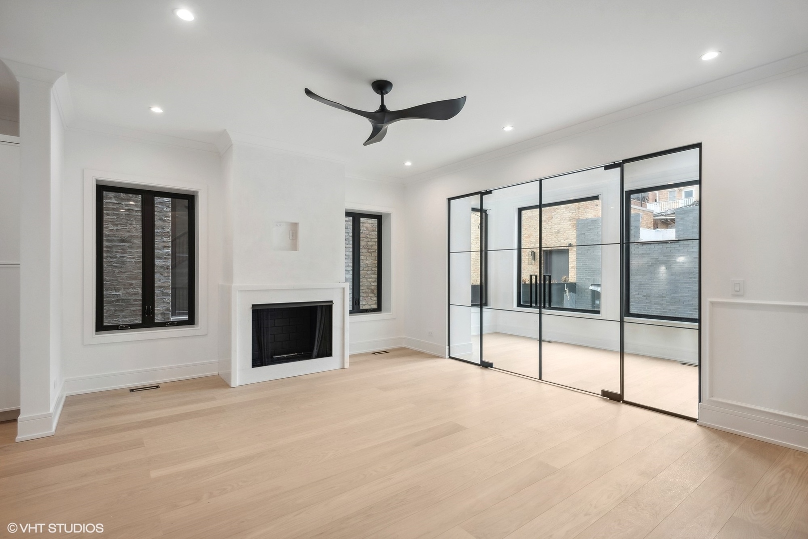 3642 N Magnolia Avenue