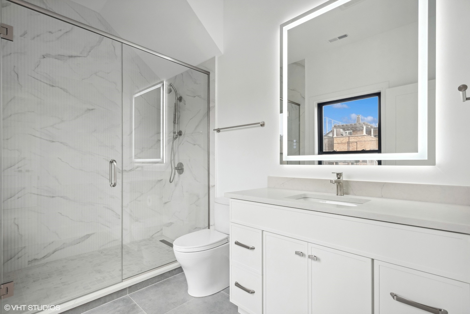 3642 N Magnolia Avenue