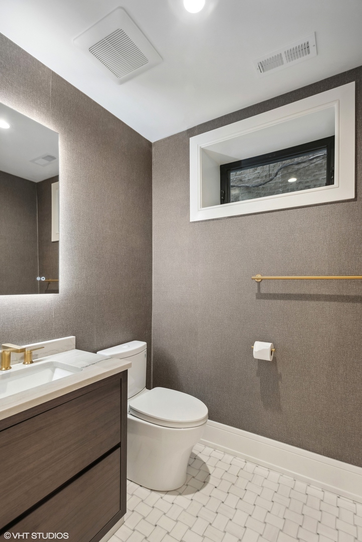 3642 N Magnolia Avenue