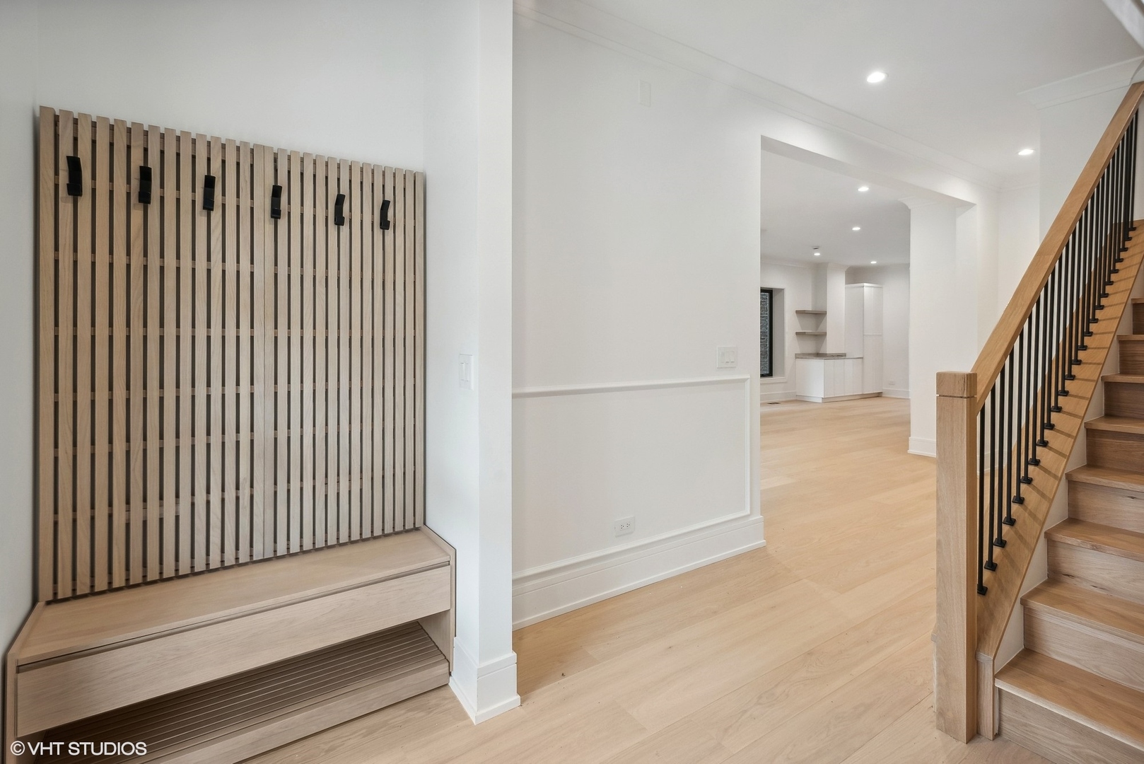 3642 N Magnolia Avenue