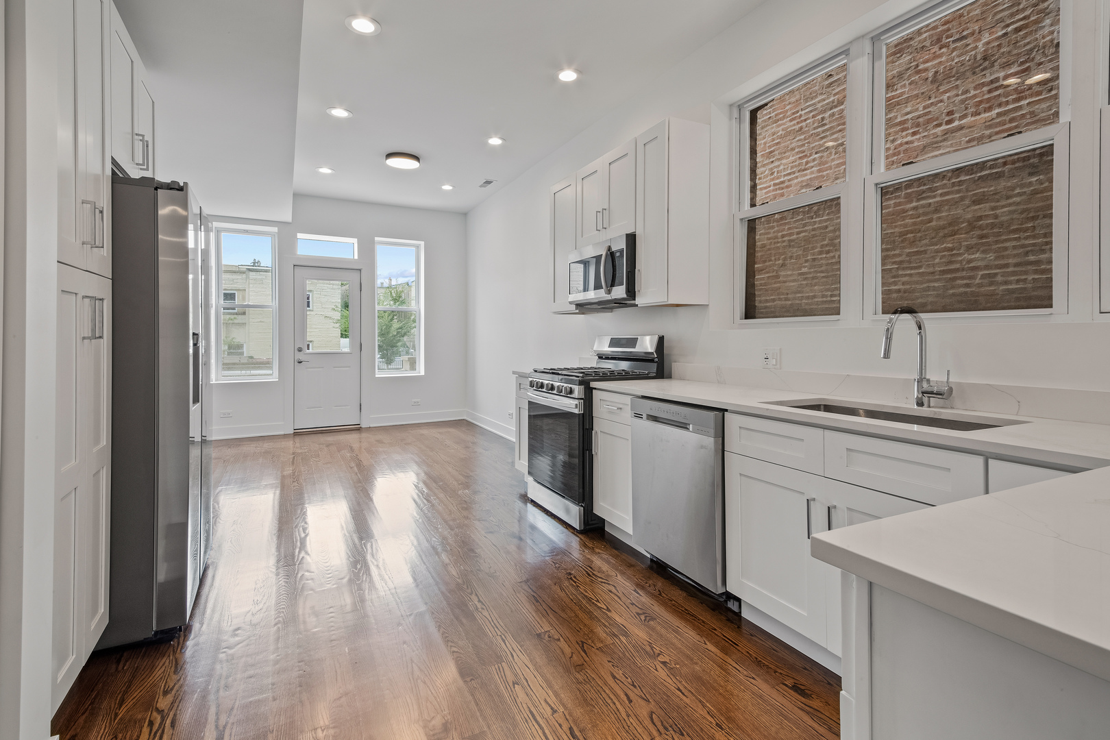 2316 W Augusta Boulevard