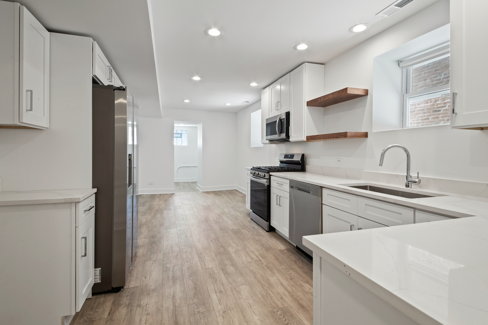 2316 W Augusta Boulevard