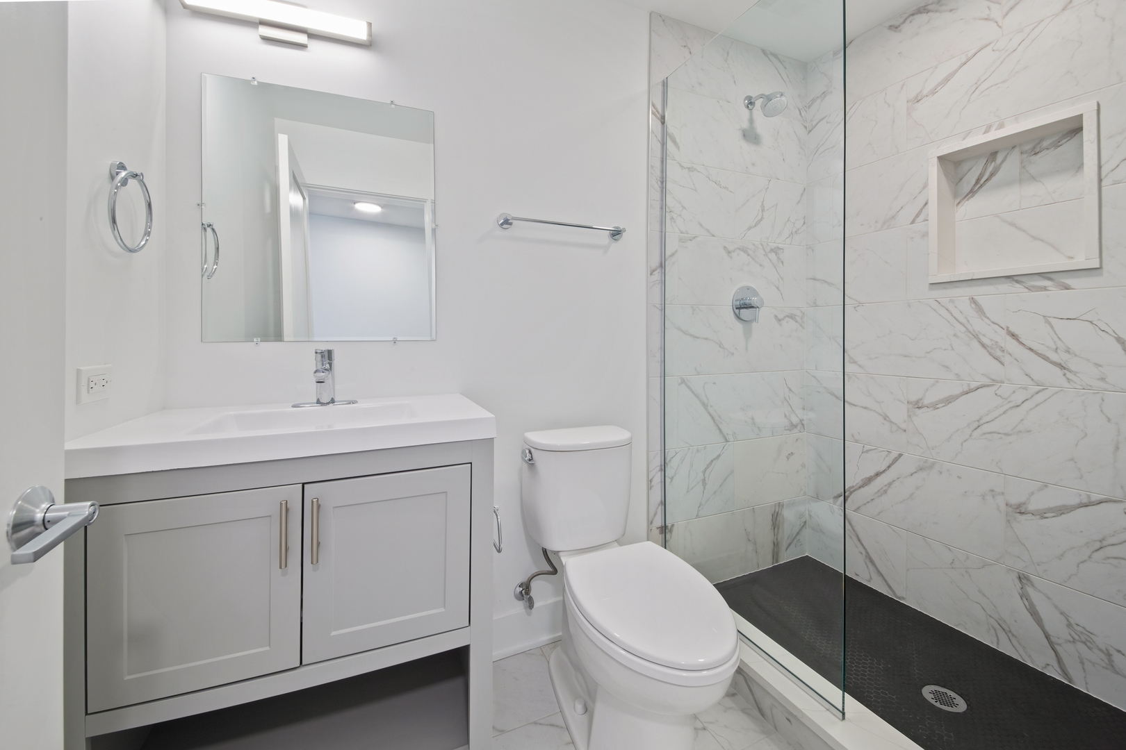 2316 W Augusta Boulevard