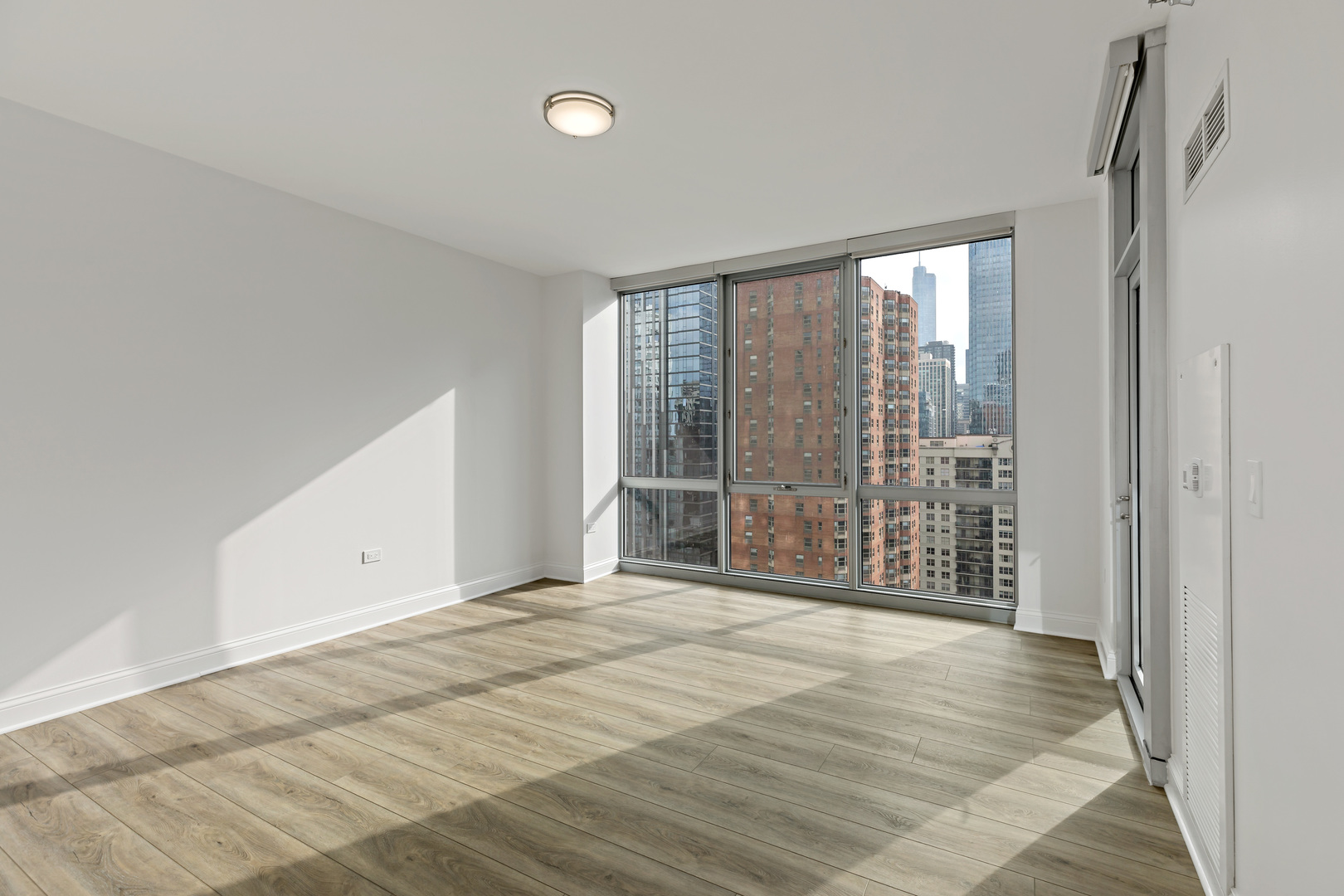 2 W Delaware Place Unit: 1705-06
