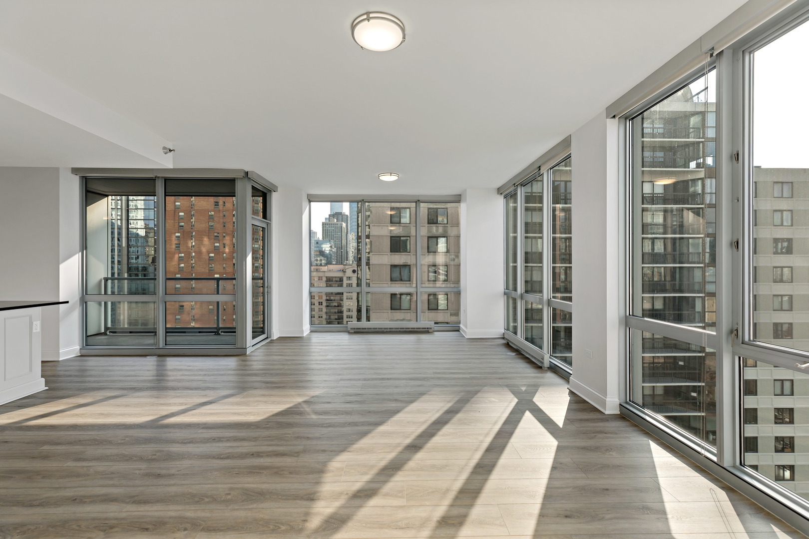 2 W Delaware Place Unit: 1705-06