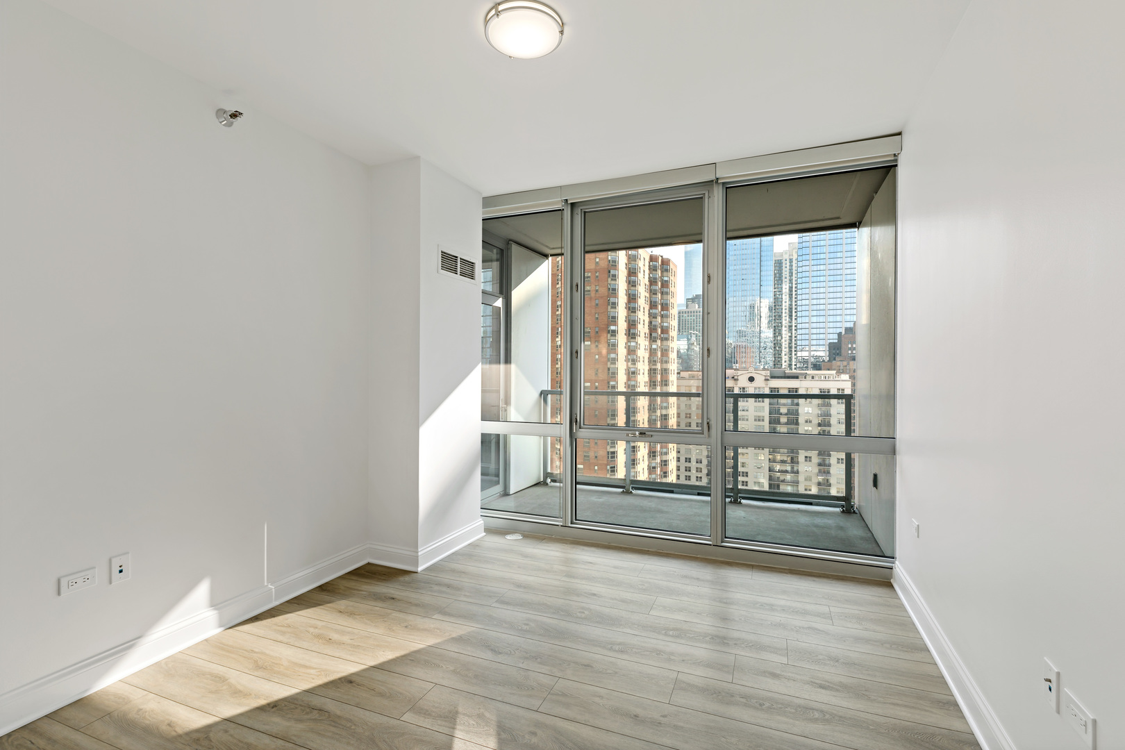 2 W Delaware Place Unit: 1705-06