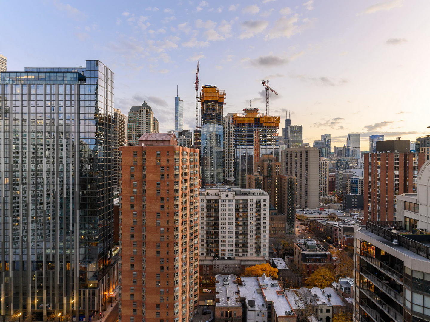 2 W Delaware Place Unit: 2403