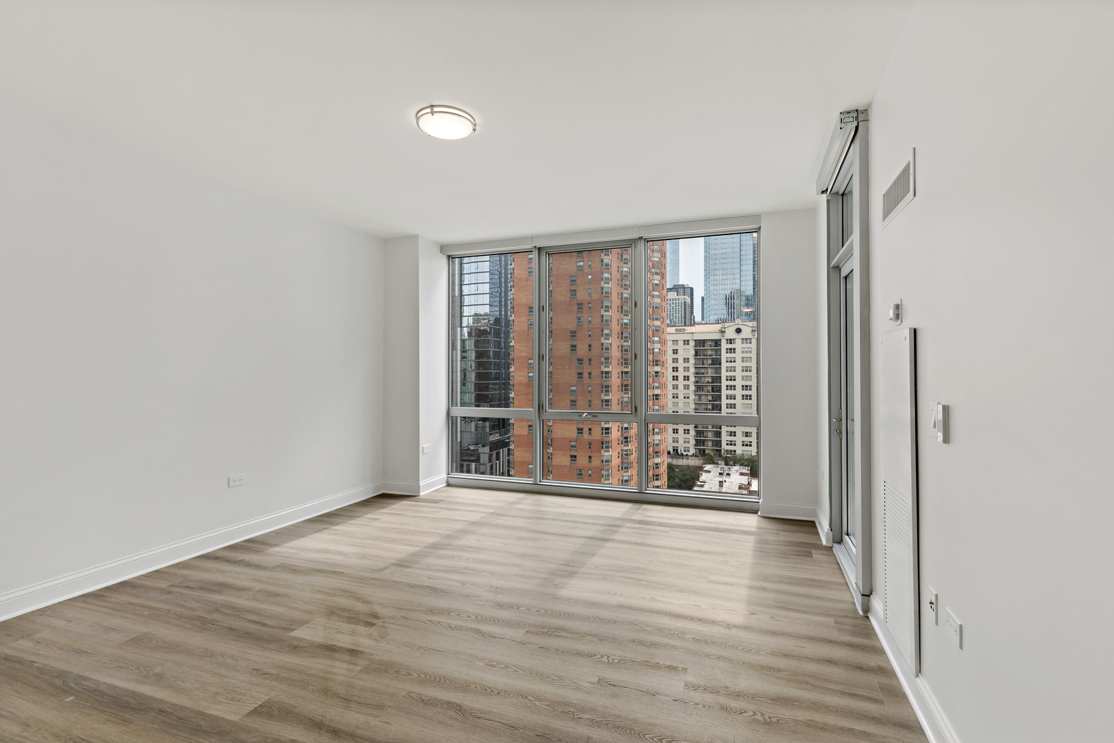 2 W Delaware Place Unit: 1205-06
