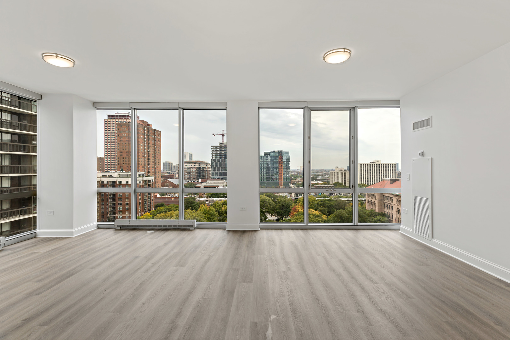 2 W Delaware Place Unit: 1205-06