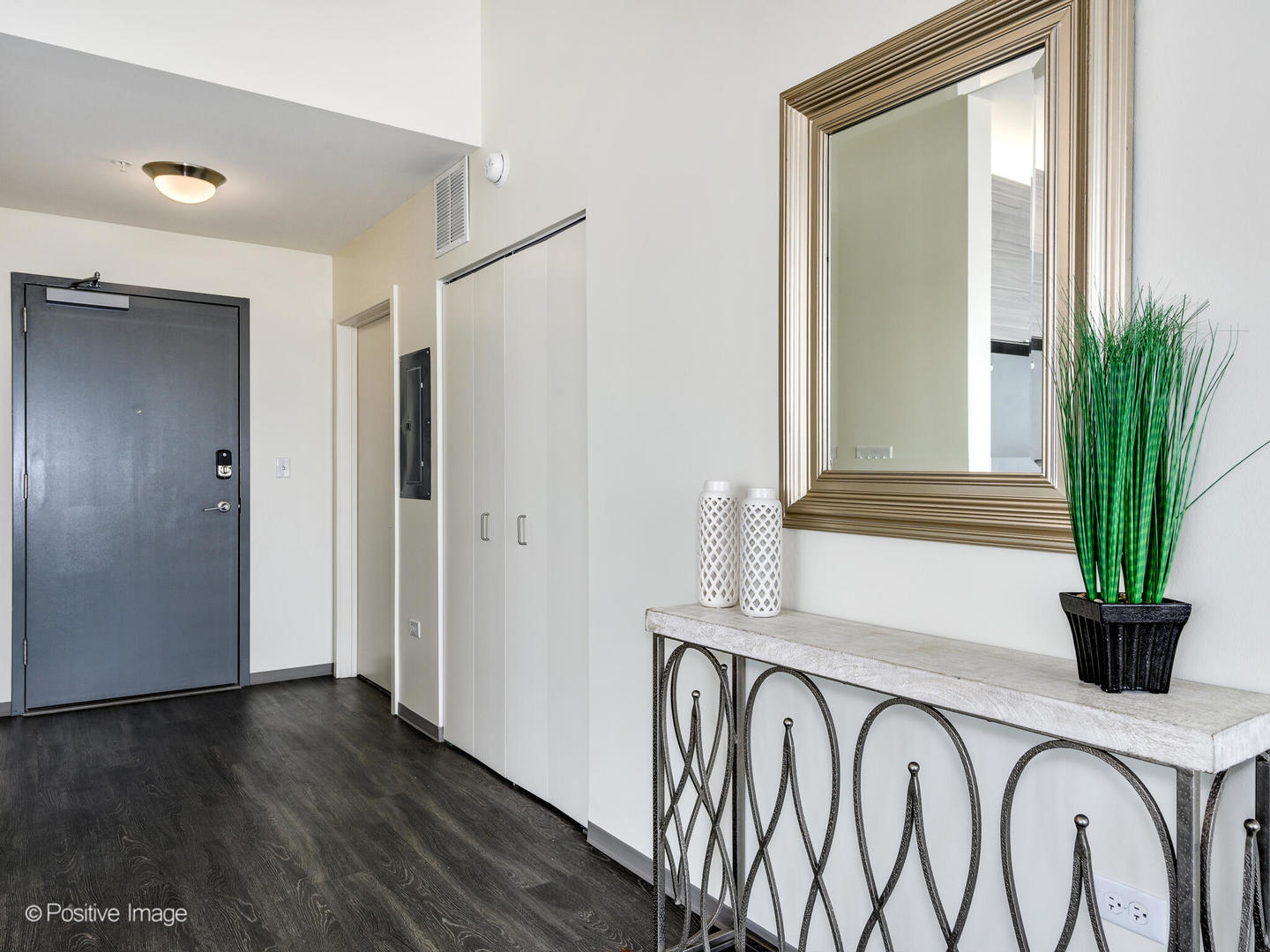 1920 N Milwaukee Avenue Unit: 507