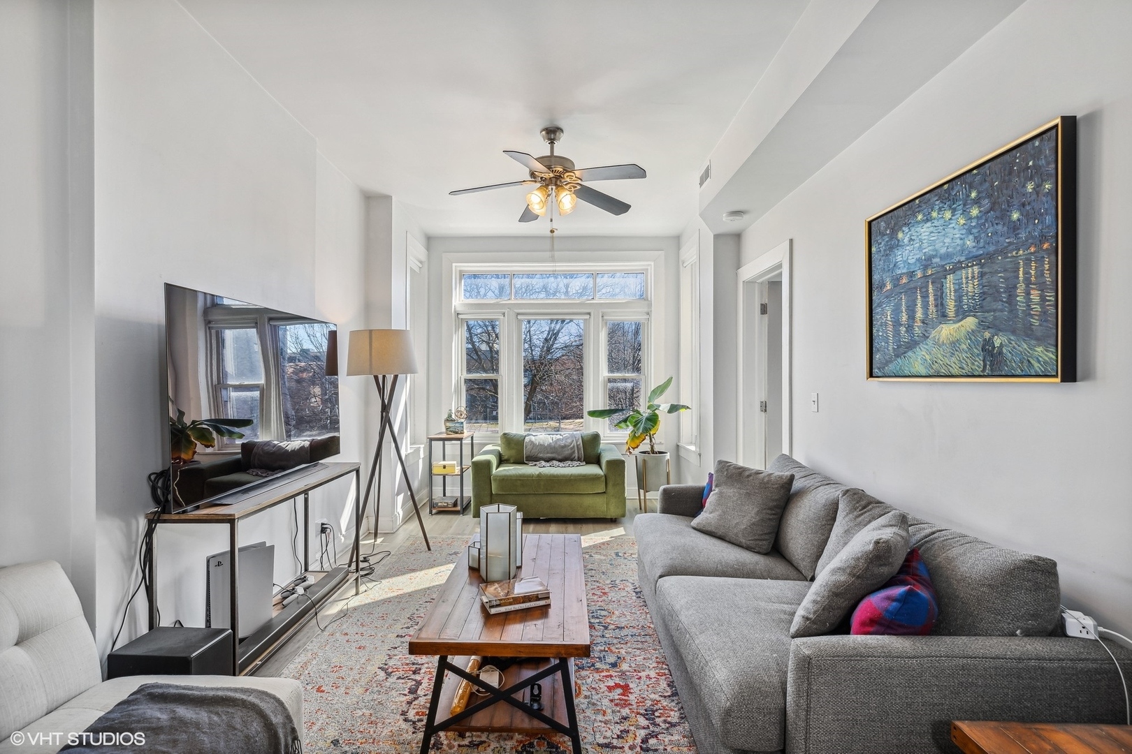 1114 N Wolcott Avenue Unit: 2F