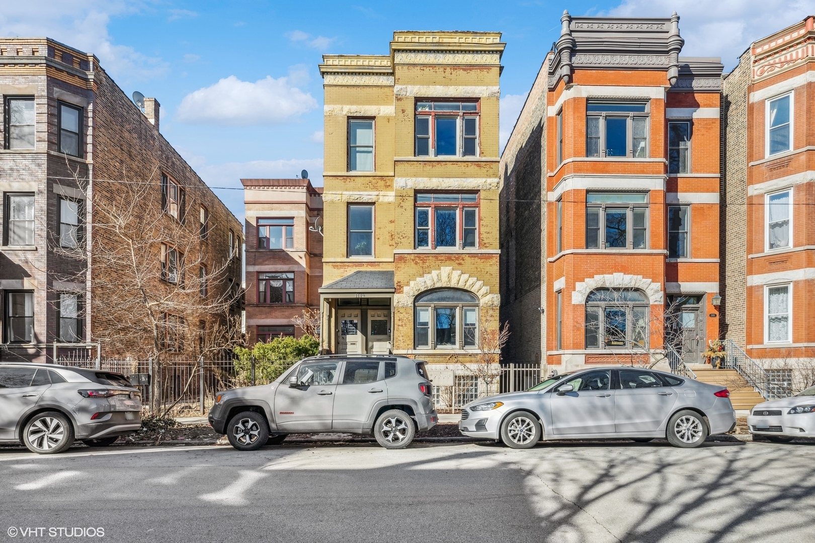 1114 N Wolcott Avenue Unit: 2F