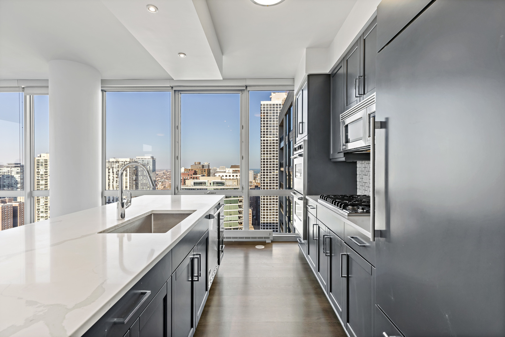 2 W Delaware Place Unit: 2101