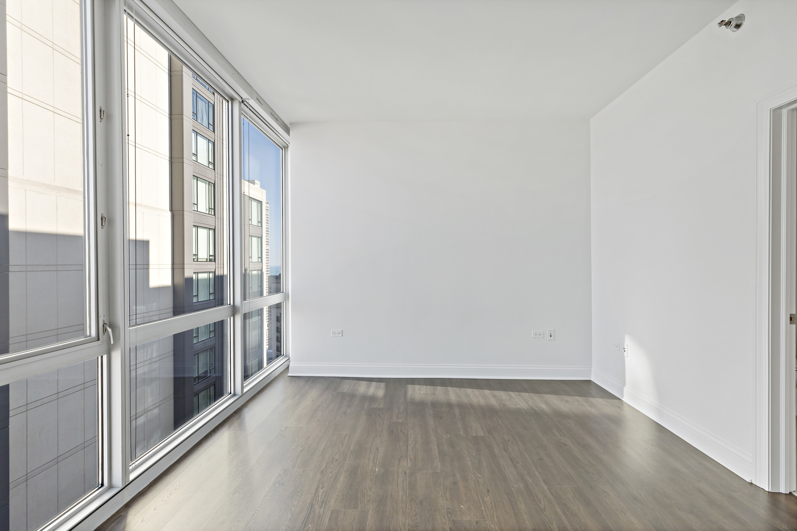 2 W Delaware Place Unit: 2101