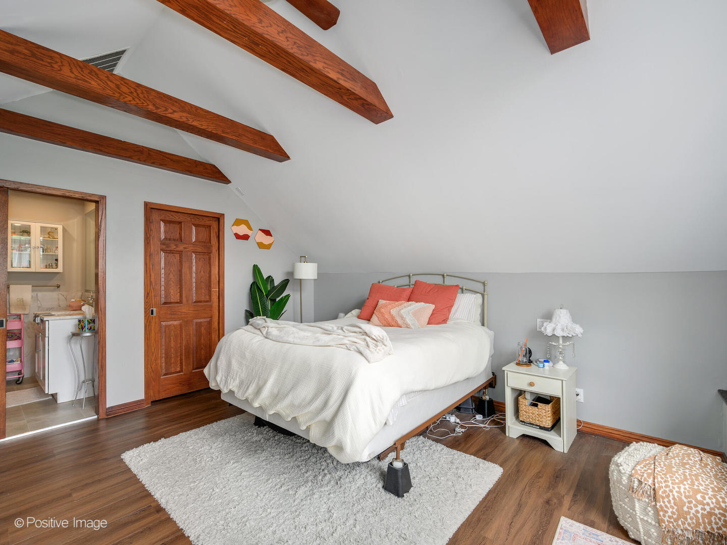 1059 W Wrightwood Avenue