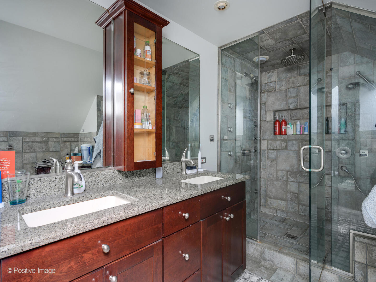 1059 W Wrightwood Avenue