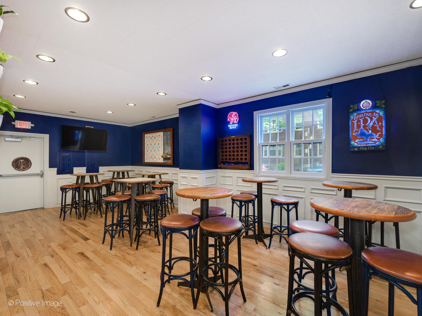 1059 W Wrightwood Avenue