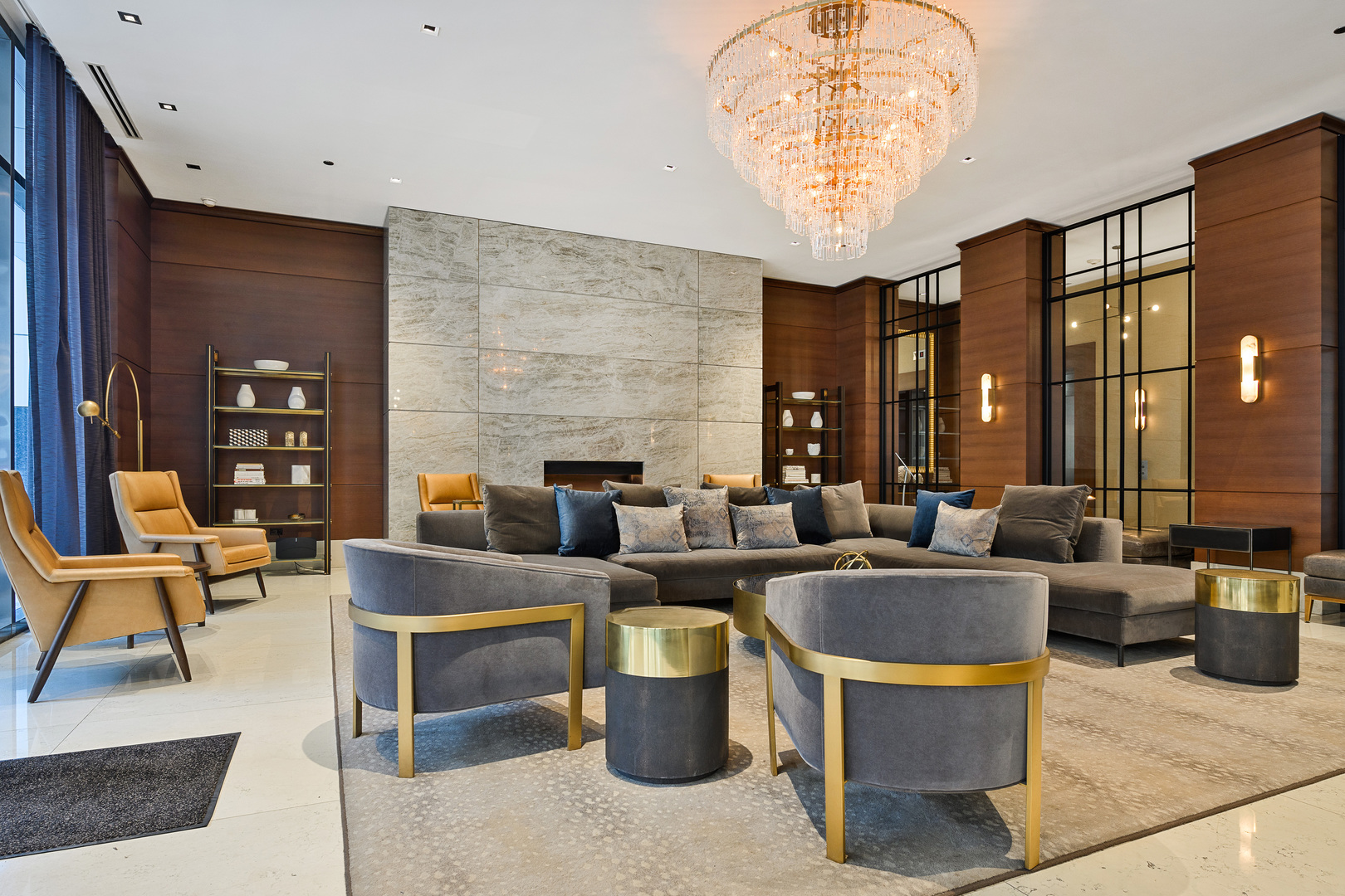 2 W Delaware Place Unit: 2007