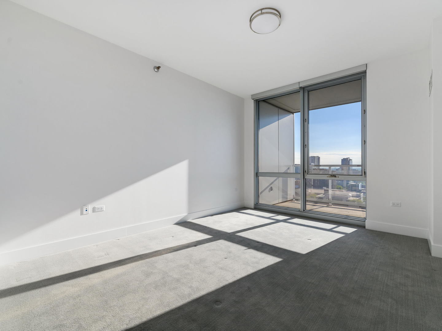 2 W Delaware Place Unit: 2007