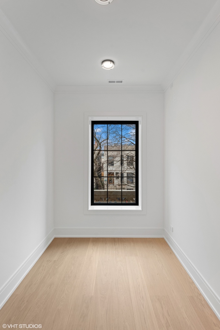 3642 N Magnolia Avenue