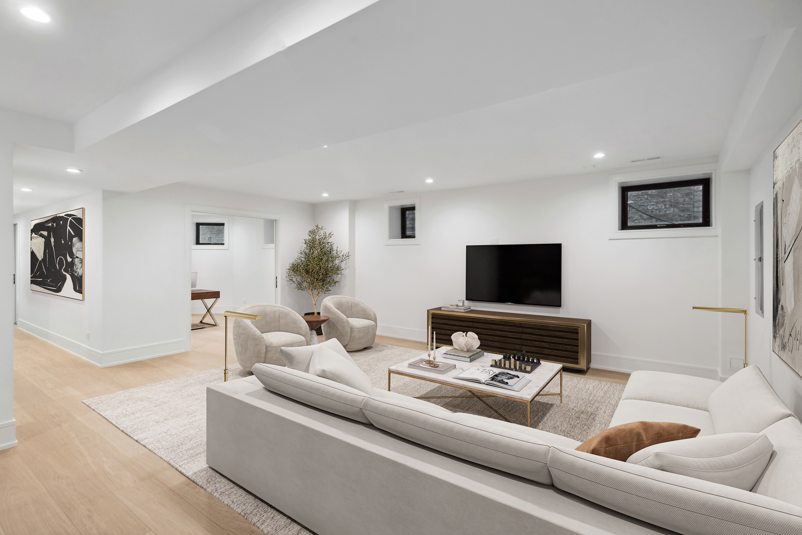 3642 N Magnolia Avenue