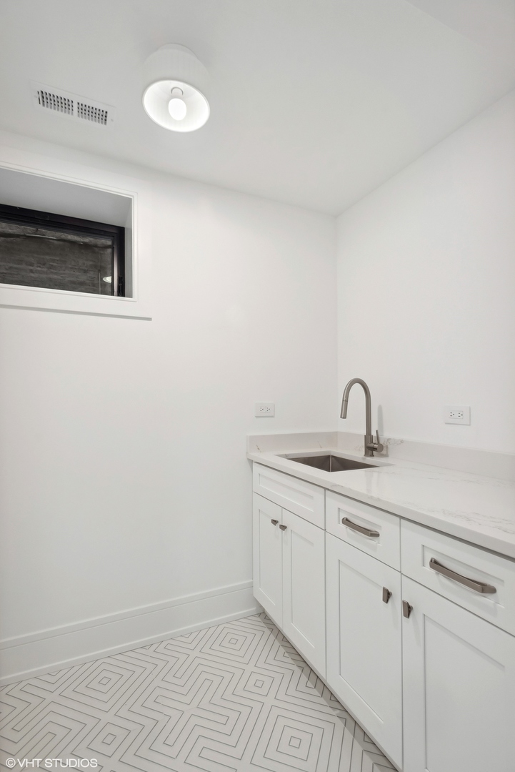 3642 N Magnolia Avenue