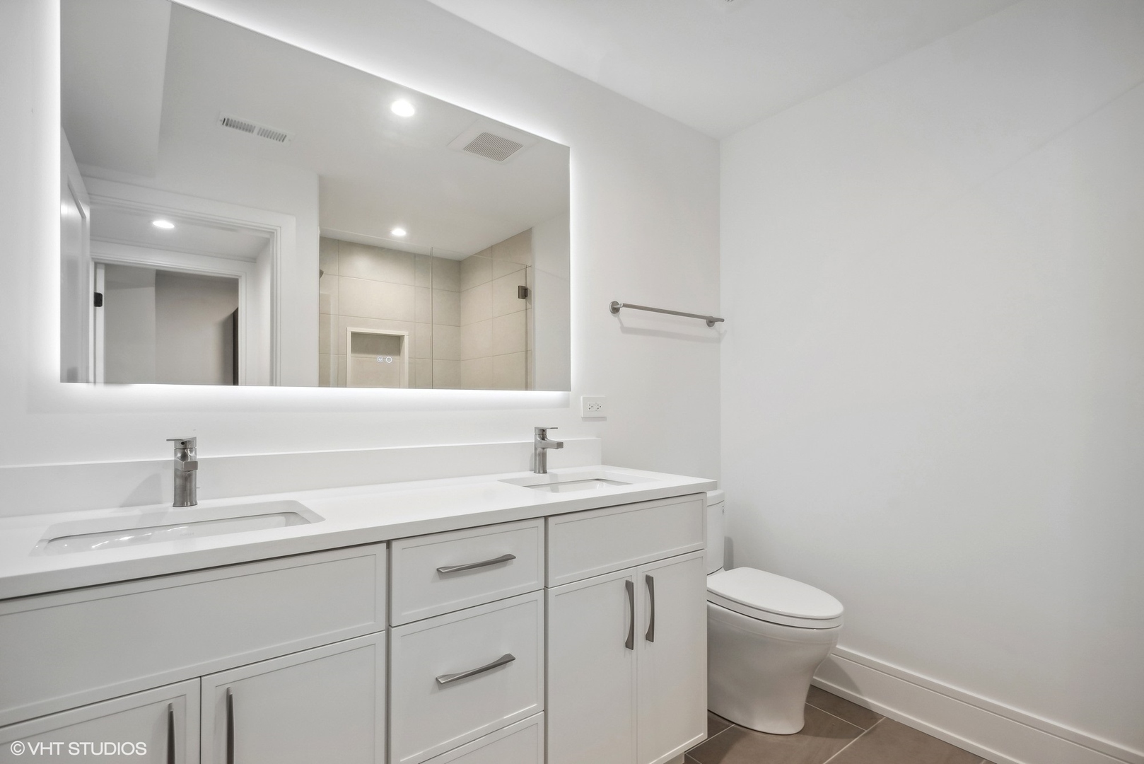 3642 N Magnolia Avenue