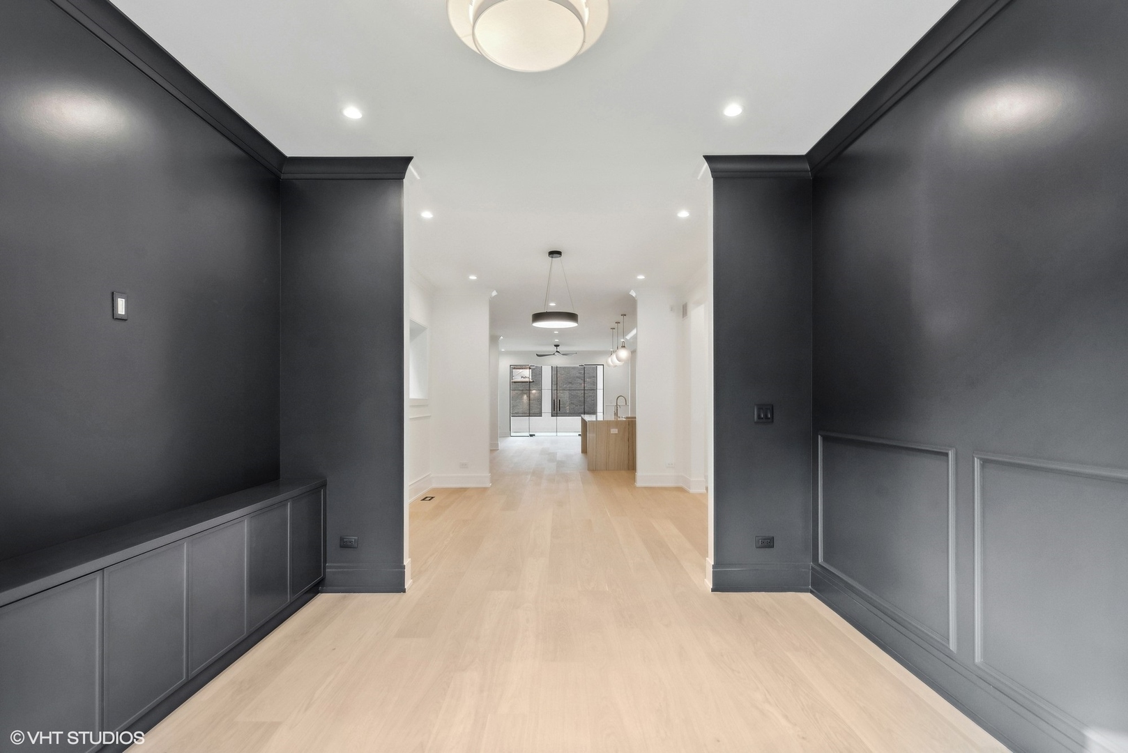 3642 N Magnolia Avenue