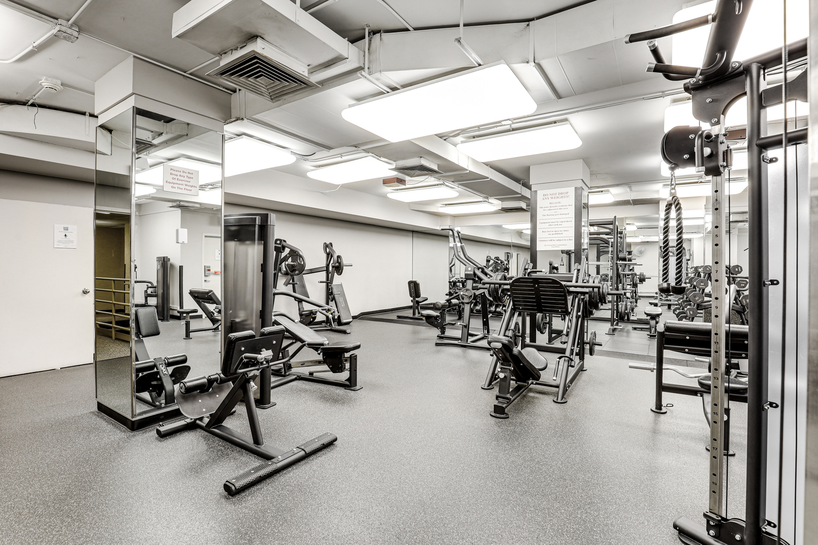 211 E Ohio Street Unit: 1414