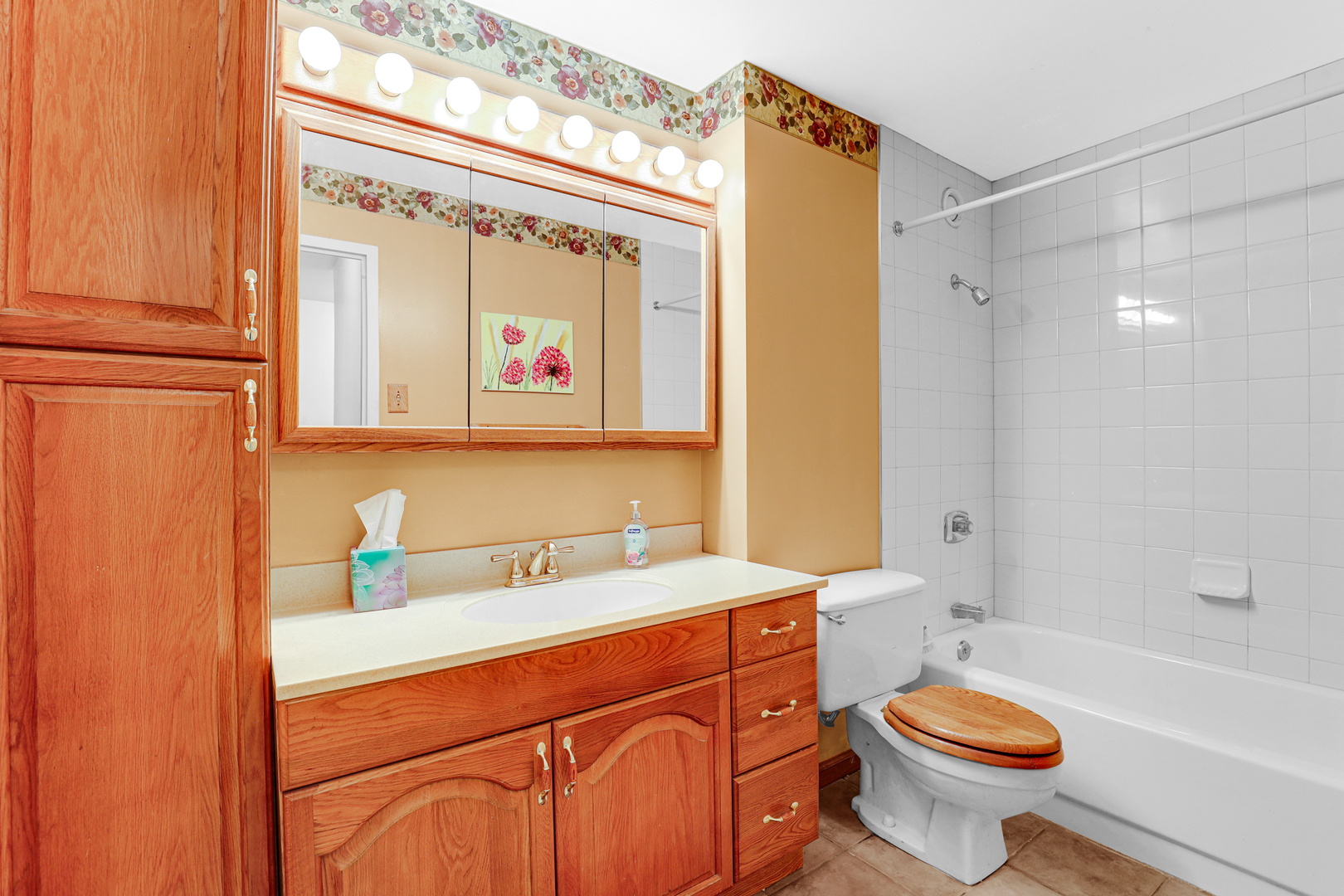 211 E Ohio Street Unit: 1414