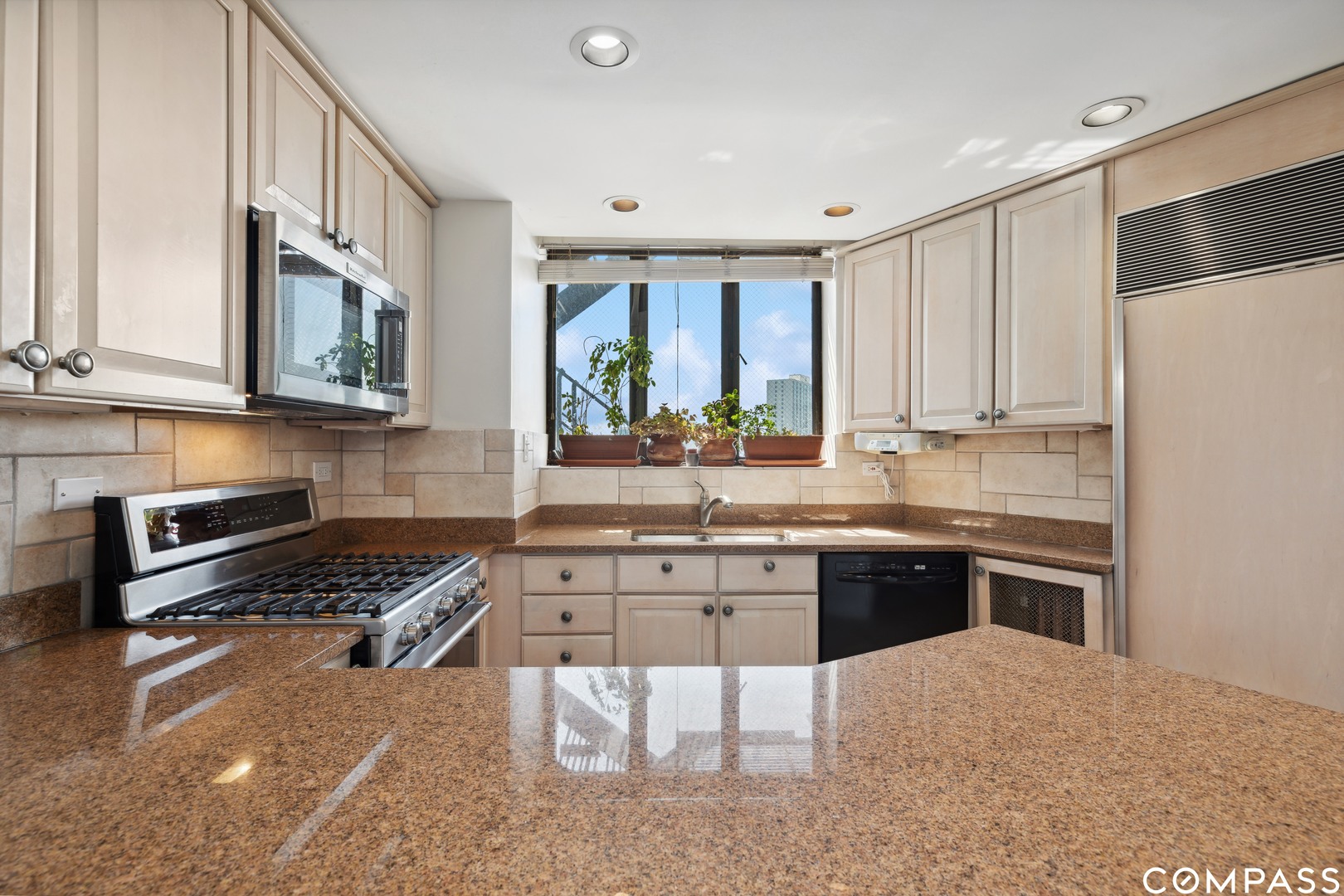 3800 N Lake Shore Drive Unit: 10C