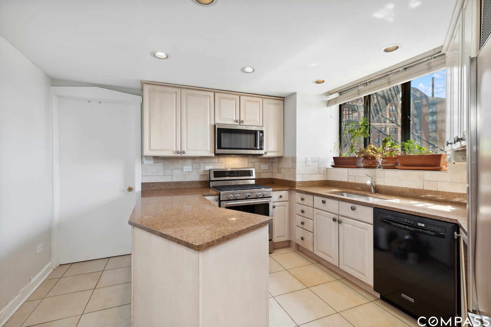 3800 N Lake Shore Drive Unit: 10C