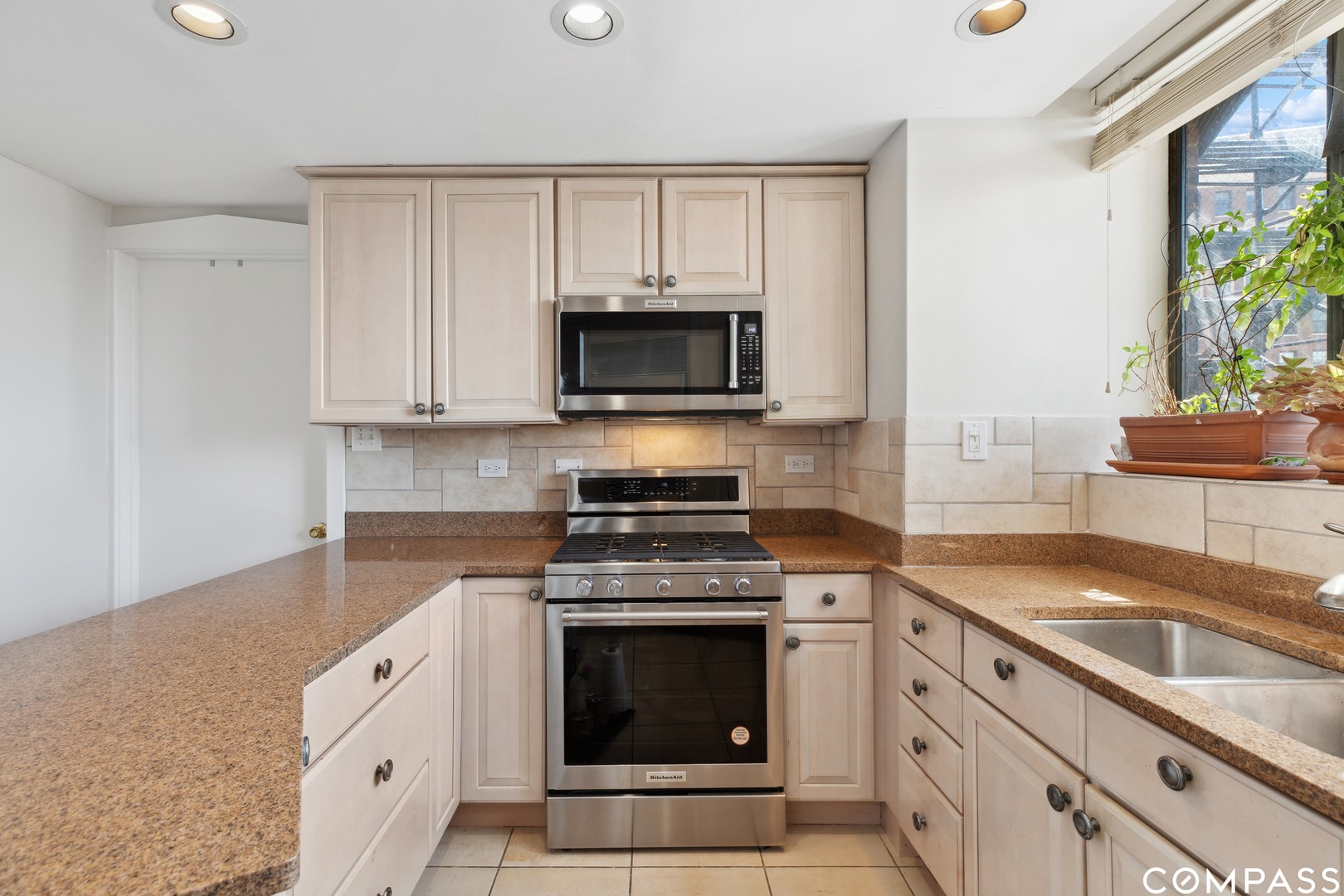 3800 N Lake Shore Drive Unit: 10C