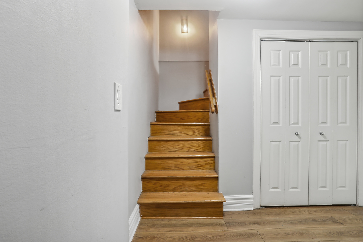 1221 N DEARBORN Street Unit: 1604S