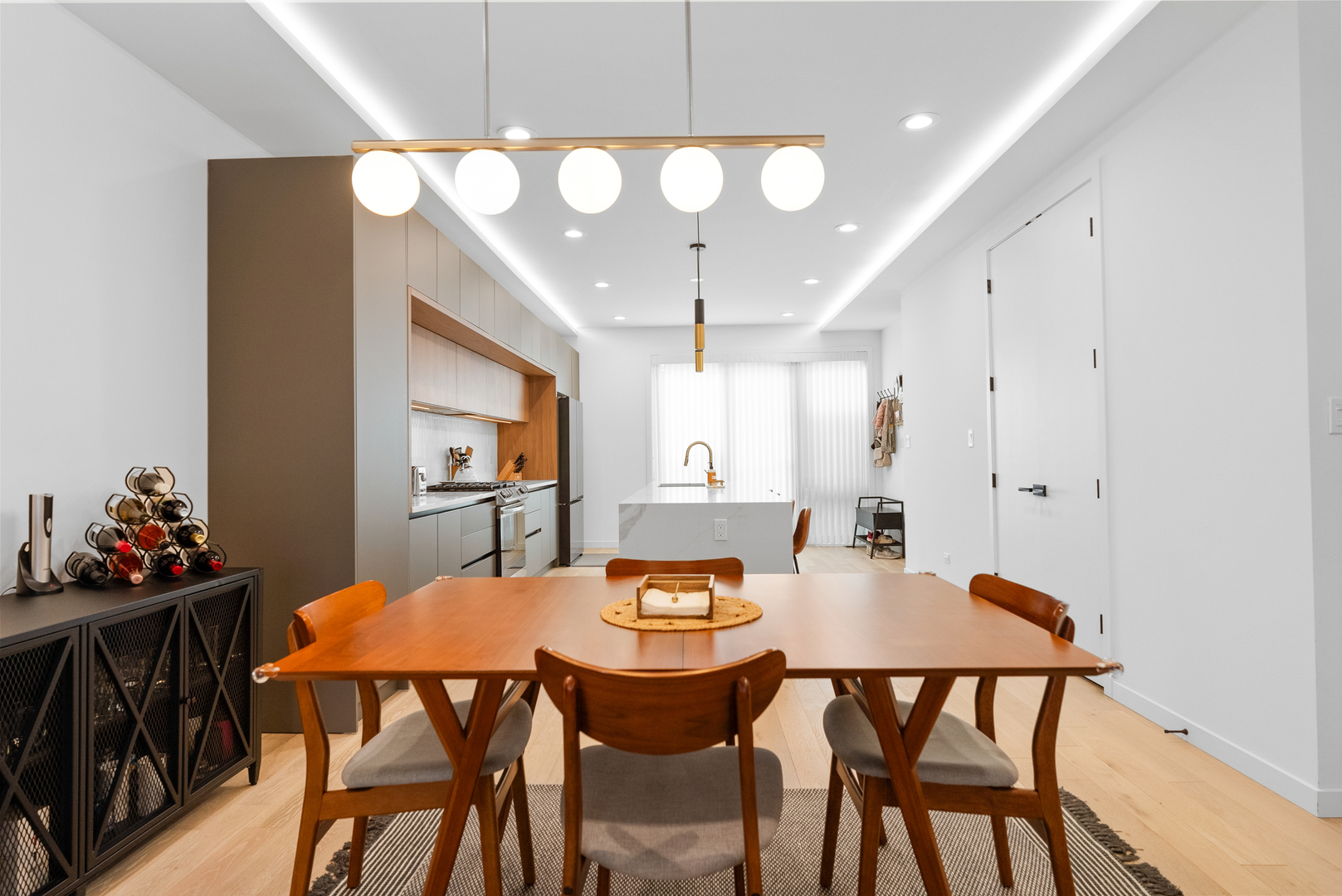 1520 N Ashland Avenue Unit: 1