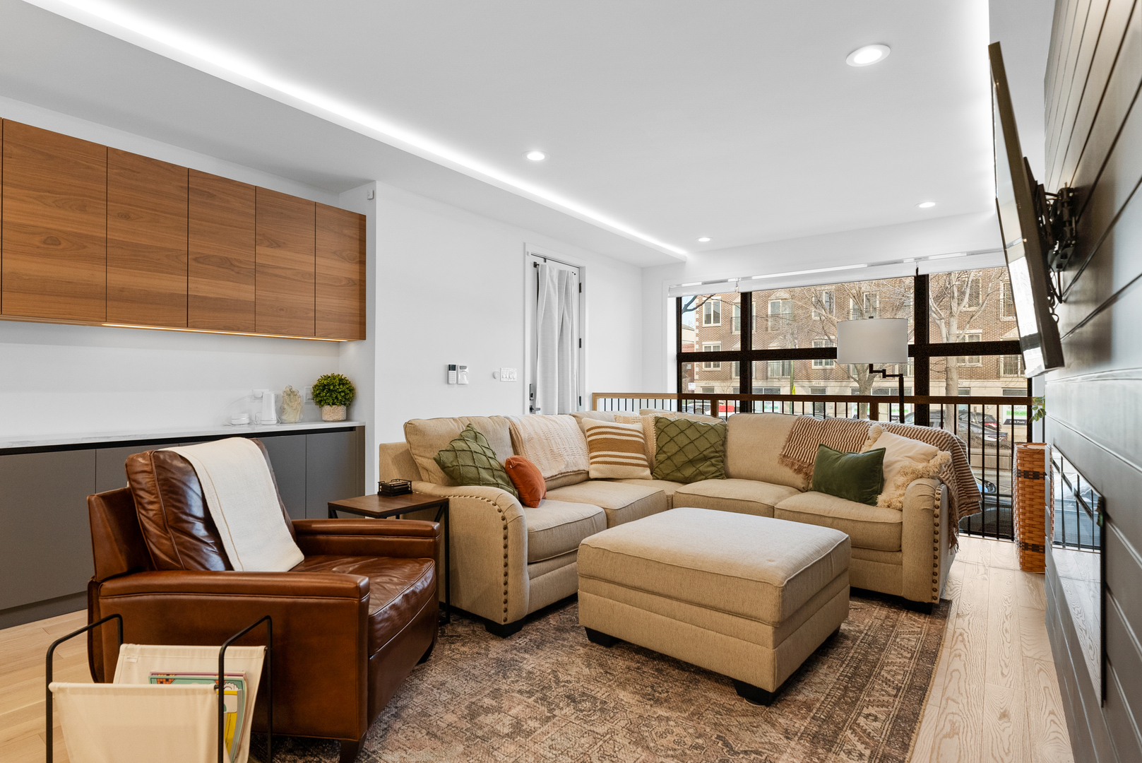 1520 N Ashland Avenue Unit: 1